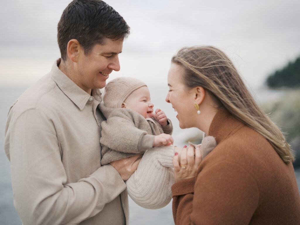 The Power of Capturing Everyday Moments in Family Photography || Family photos by Lorenza Tessari