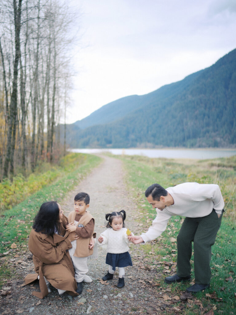 What to Wear for Your Family Photoshoot in Vancouver